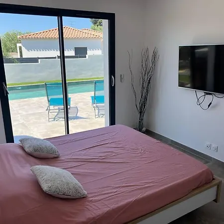 Provencale Avec Piscine A Debordement * Ceyreste