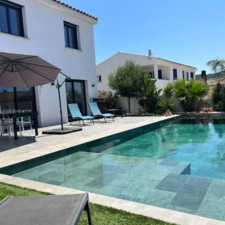 别墅 Provencale Avec Piscine A Debordement *